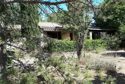 Image de Le Jas de Laure, havre de paix en Luberon, animaux bienvenus