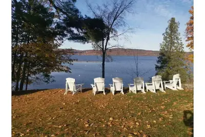 Image de Waterfront Heritage 5 Room House