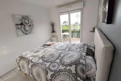 Image de Antibes T2 48m2 vue mer Piscine Plage Parking