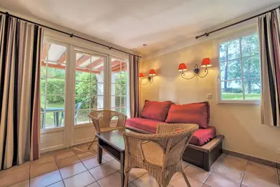 ppt avec 2 Chmbr+Piscine+Terrasse+prkng+wifi+Golf