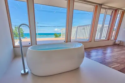 Image de Dogs Ok A rental villa in front of the beach that / Oigun Fukui