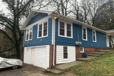 Image de Spacious 3 bedroom single family, cabin feel central located in Chattanooga,