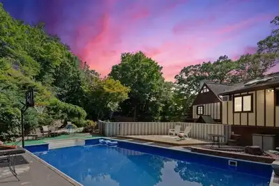 Image de Summer Castle: Pool, Game Room, Bbq - Pet Friendly