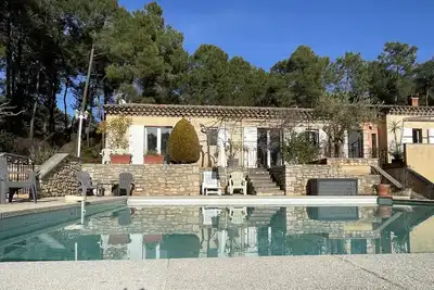 Image de Le chaleureux logement 3* « Le Thym » vous accueille au coeur des ocres