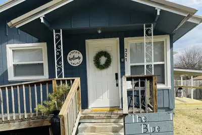 Image de The Blue House - Central location!