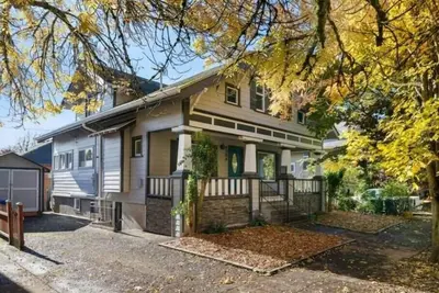 Image de Elegant Richmond Gem nestled up to Hawthorne Blvd. \n