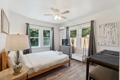 Image de 1br Apt | $1500 monthly | 12mins to Integris #22a