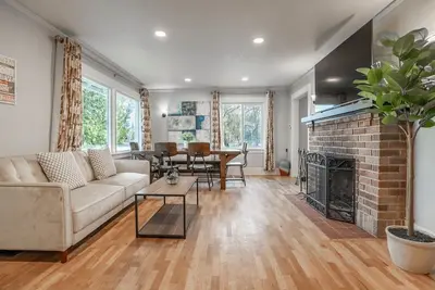 Image de Pet-Friendly Family Home in South Tacoma\/Lakewood\n\n