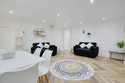 Image de Appartement-Famille-Salle de bain privée-Vue sur Jardin-The Garden Suite