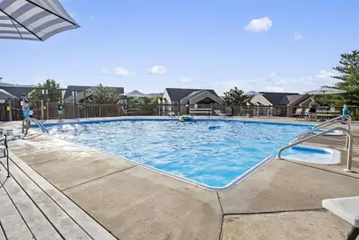 Image de 2br Pebble Beach Condo Near Sdc