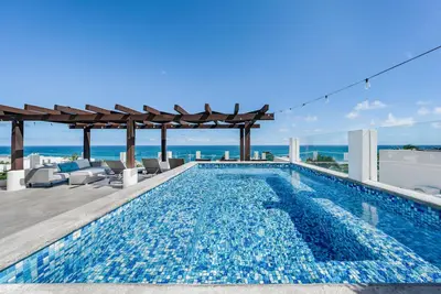 4 Br w/Private Pool and Ocean Views