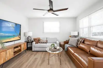 Image de Newly Renovated Retreat 30mins to Downtown Indy