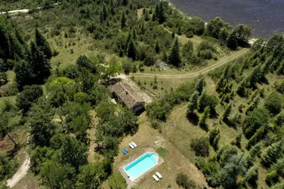 Image de Bergerie Piscine Privée, Jacuzzi avec piscine privée, terrasse privée et Wi-Fi
