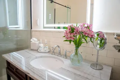 Image de Bridal Suite - King room with bath and bistro