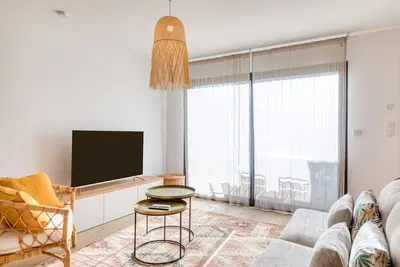 Image de Villa 'Mézoise' avec terrasse privée, Wi-Fi et climatisation