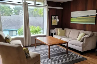 Image de Mendocino 2nd Floor Studio #7 in the Village, full kitchen