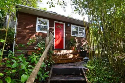 Image de Private Cottage - Walk to U of O!