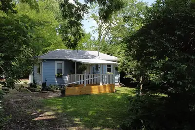 Image de Rest Haven Cottage: Cozy oasis on 3 acres, near shopping/food/entertainment