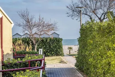 Image de Se040 - Senigallia, two-room apartment facing the sea with garden