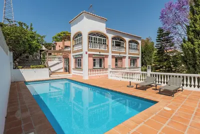 Image de Charming House with Private Pool and Garden