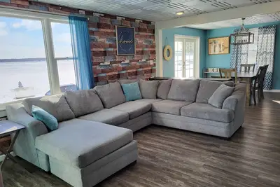 Image de Beautiful home on the Back Bay of Lake Superior near Bay Mills Resort and Casino