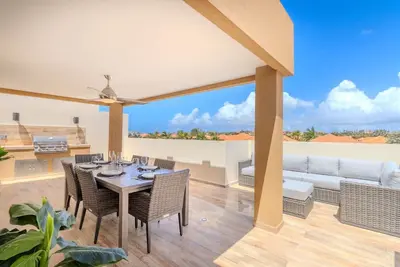 Image de Stunning Condo in Luxe Resort Azzurro by Bocobay