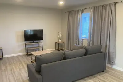 Image de Cozy Two-Bedroom Apt in the Heart of Silicon Valley, near top dining & shops! ! ! !