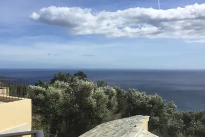 Image de Maison mitoyenne en balcon sur la mer, à 15 minutes de Bastia, animaux acceptés