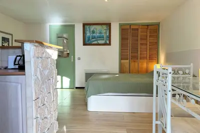 Image de Studio 2 couchages avec jardin à Bormes-les-Mimosas
