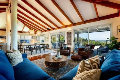 Image de Mountains to coast - Bayu Lookout