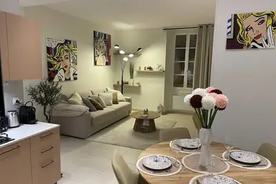 Image de Magnifique 2pc luxe quartier du port place du pins