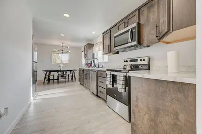 Image de Norwich, Pueblo · Luxury & Spacious w Huge Garage