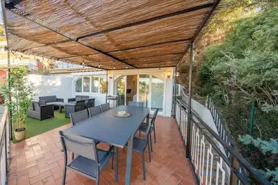 Image de La Maison Snoopy, 1. 1 km Afstand van Strand, Huisdiervriendelijk