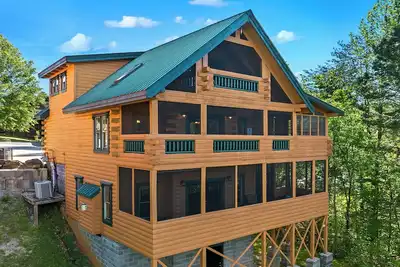 Image de Moonlight Pines Lodge- 4bdrm, Pool Table, Mountain View