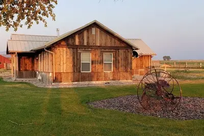 Image de Amazing Views! Private, quiet, Cozy, Clean, Cottage just outside of Dillon Mt\n