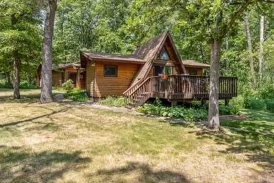 Image de Cozy Lakefront Family Getaway: Beach & Game Room