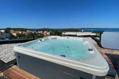 Image de Villa à Pula avec 5 chambres à coucher, 10 couchages