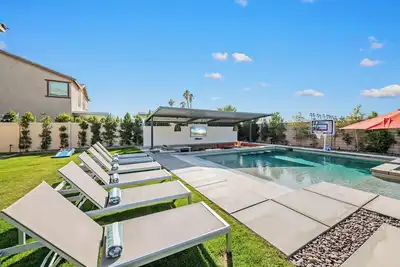 Image de Near festival grounds, golf and more!