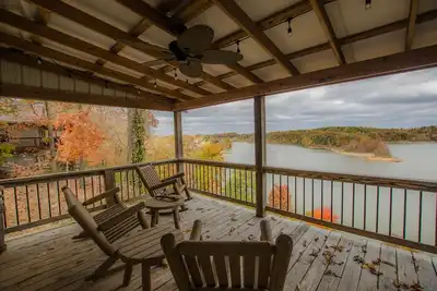 Image de Rough River Lake Cliff Top Retreat