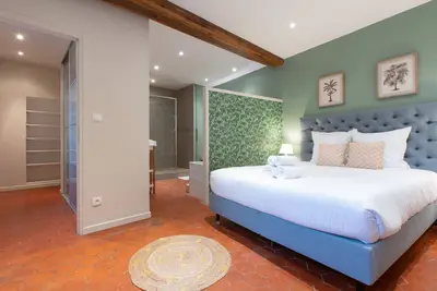Image de Jolie maison sur les remparts de Beaune