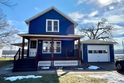 Image de Cozy Family-Friendly Riverfront Home. Perfect Setting for All Celebrations!