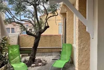 Image de Très bel appartement en Rdc de villa à promité du centre ville et de la plage