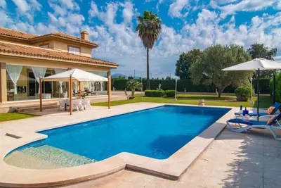 Image de Maison de campagne \"Mafedo\" avec piscine privée, Wi-Fi et climatisation