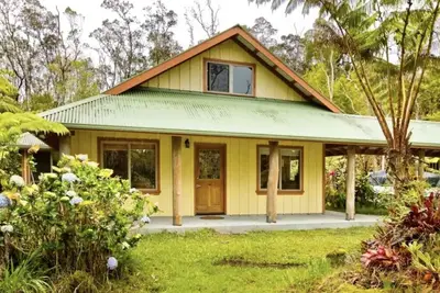 Image de Tranquil Volcano Retreat with Rainforest Views