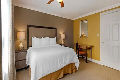 Image de Loon Mountain in your backyard overlooking the Pemigiwasset River 1170 sq feet.