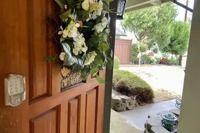 Image de Zen Serenity! Spacious Stylish Updated near Tesla