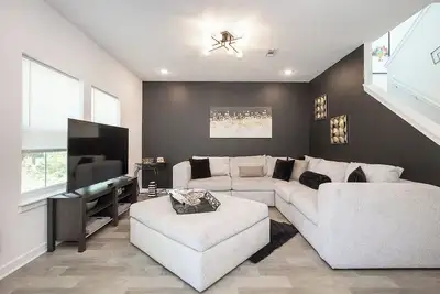 Image de Modern 3Bdrm Home | Family-Friendly, Close to Zoo