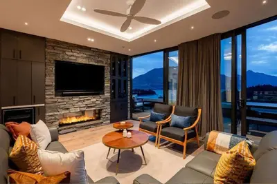 Image de The Cove Penthouse, Free Parking, Fire Place, Ac