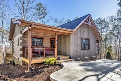 Image de Beaumont - Lux Mountain View Cabin with Hot Tub