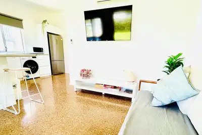 Image de Cosy 2 bedroom cottage in quiet area close to shops and restaurants